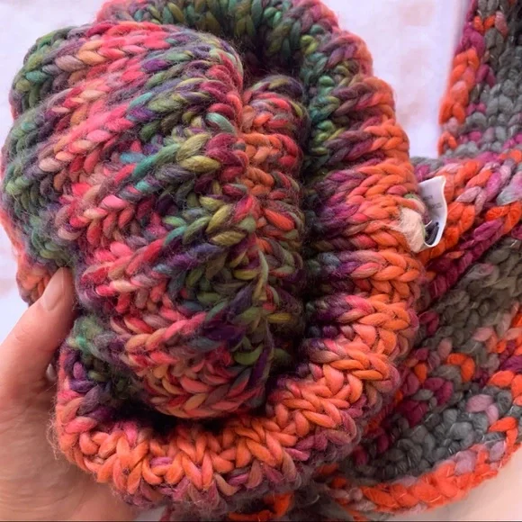 ❄️ Matching Hat & Scarf Set - Picture 5 of 5